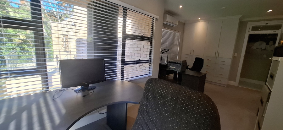4 Bedroom Property for Sale in Gonubie Eastern Cape
